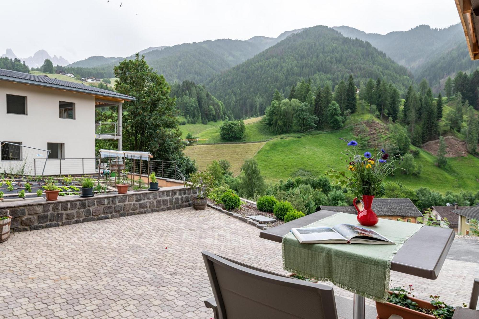 Villa Anna Villnoess San Pietro  Luaran gambar